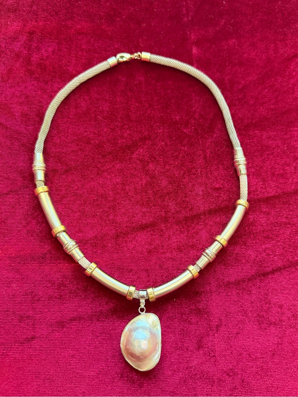 Vintage Textured Tube Mesh with Pearl Pendant Choker Necklace